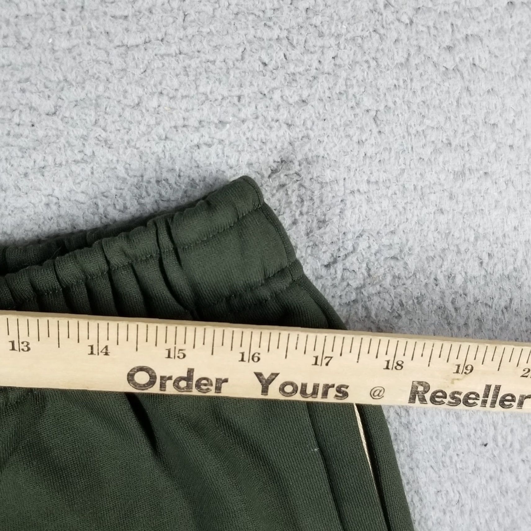 Nike VINTAGE Billie Eilish X Nike Sweatpants Adult Large Green Tapered Activewear NWT Mens Size US 33 - 6 Thumbnail