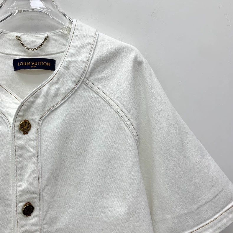 Louis Vuitton Louis Vuitton White logo embossed cotton single breasted s Size US L / EU 52-54 / 3 - 3 Thumbnail