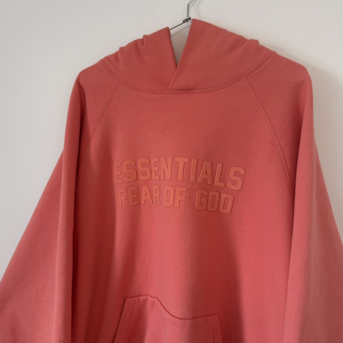 Essentials Fear of God Essentials Coral Raglan Cut Logo Hoodie SS22 Size US XL / EU 56 / 4 - 3 Thumbnail