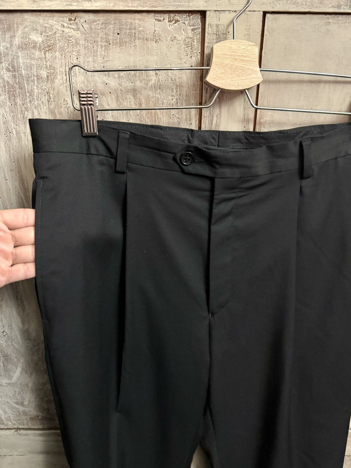 Yves Saint Laurent yves saint laurent black wool pleated pants vintage 42 men Size US 32 / EU 48 - 6 Thumbnail