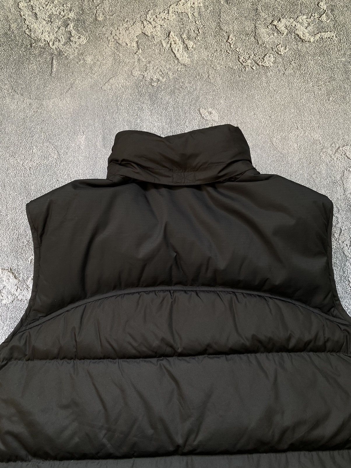 Vintage Nike VNTG Mini Swoosh Black Y2K Puffer Vest Size US M / EU 48-50 / 2 - 10 Thumbnail