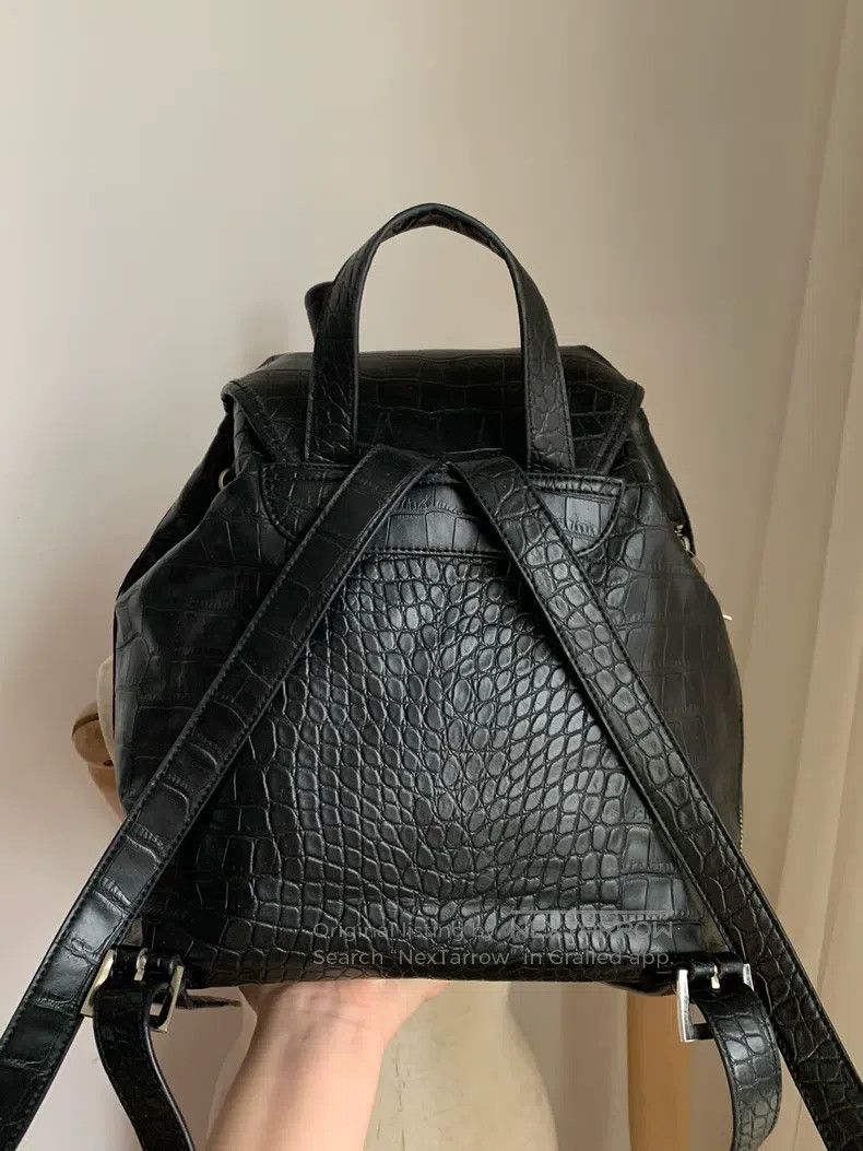 Vivienne Westwood Vivienne Westwood size os Vintage Crocodile Pattern Black a Size ONE SIZE - 8 Thumbnail