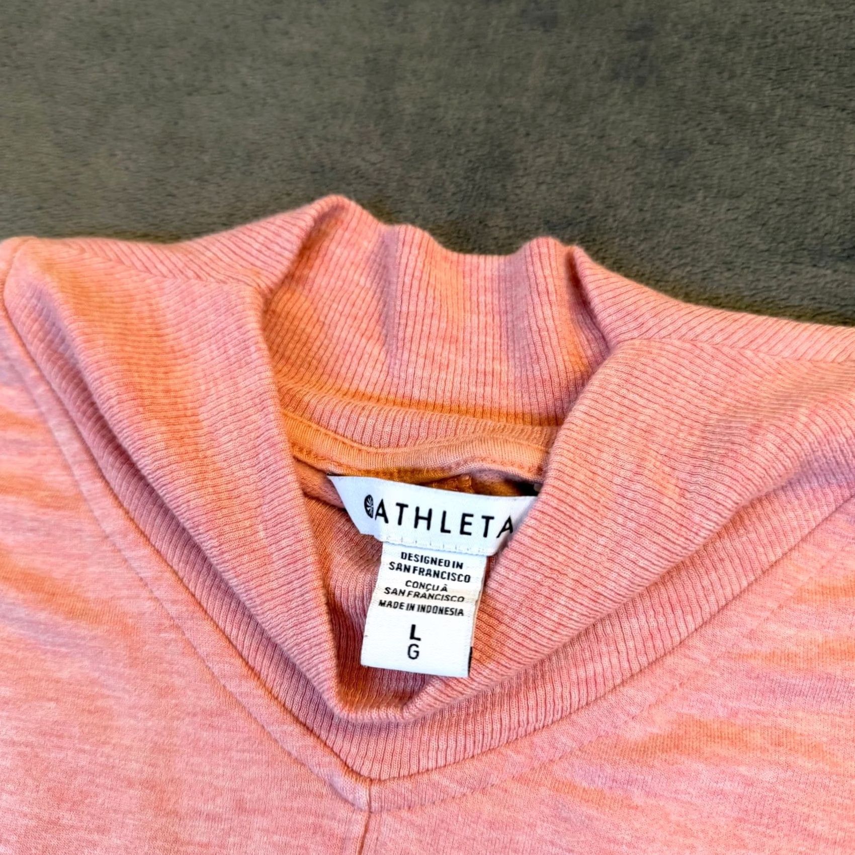 Athleta Athleta Puravida Sweatshirt Womens L Pink Mock Neck Relaxed Fit Pockets Pullover Athleisure Loungewear Gym & Training Size L / US 10 / IT 46 - 2 Thumbnail