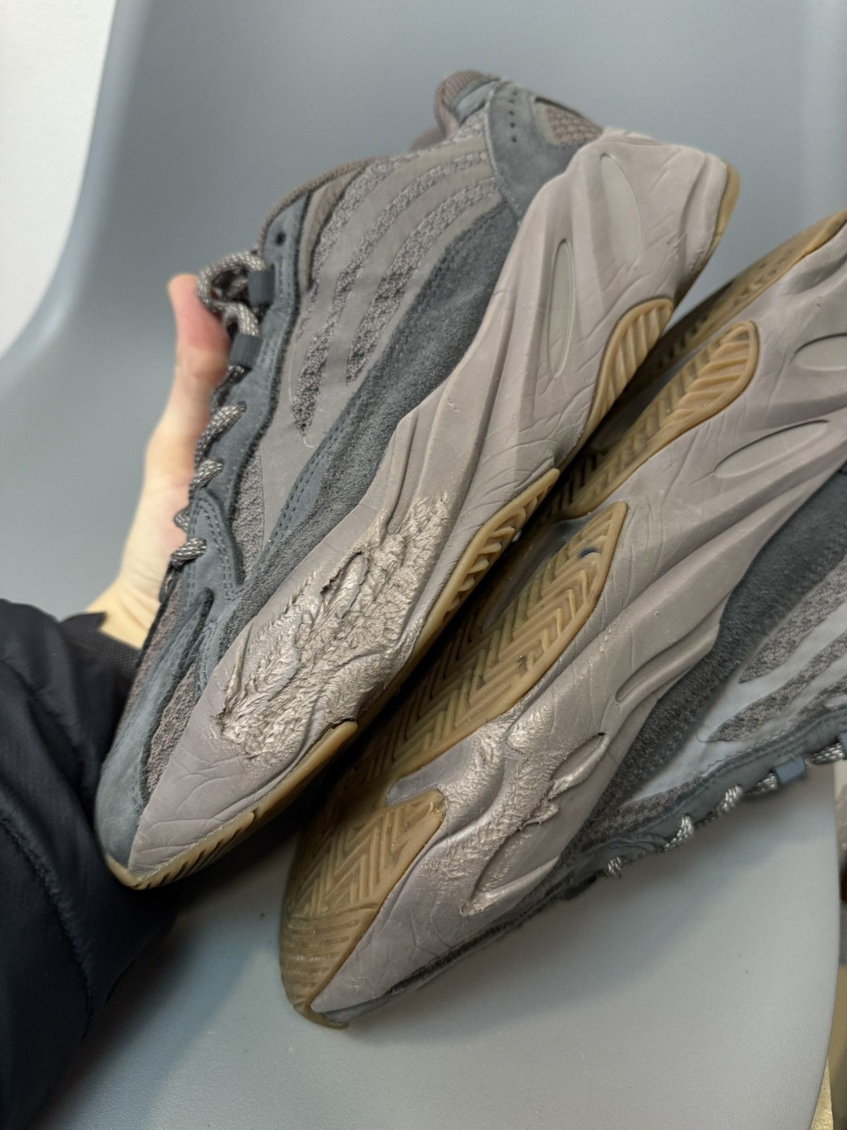 Adidas × Kanye West Adidas Yeezy Boost 700 v2 size 9 Size US 9 / EU 42 - 8 Thumbnail