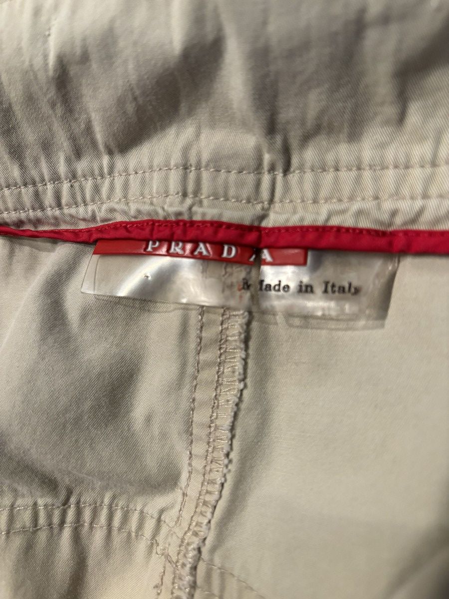 Prada Prada Beige Designer Shorts Size 32 Barely Worn Size US 32 / EU 48 - 3 Thumbnail