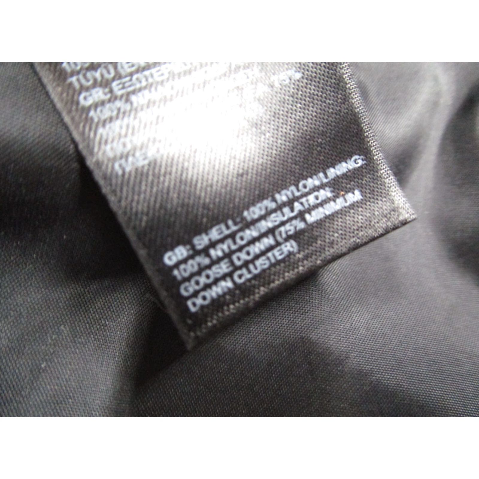 The North Face The North Face Vest Women XS Black 550 Down Full Zip Puffer Nylon Polyester Logo Quilted Pockets Womens Size XS / US 0-2 / IT 36-38 - 6 Thumbnail