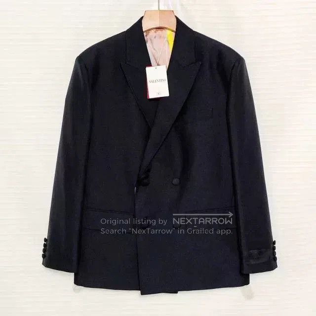 Valentino Valentino Black V. Size US M / EU 48-50 / 2 - 1 Thumbnail