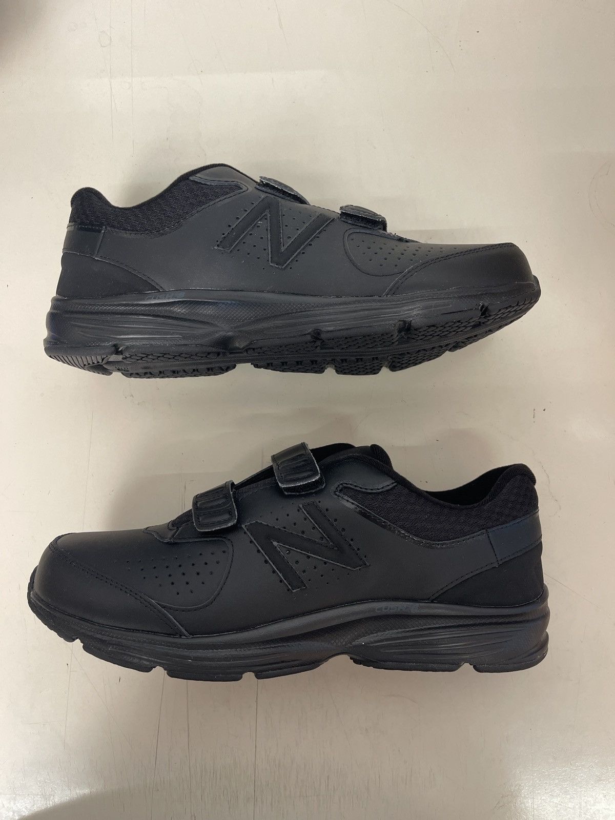 New Balance New Balance 411 Series MW411HK2 Men Wide Size 11 Size US 9.5 / EU 42-43 - 1 Thumbnail