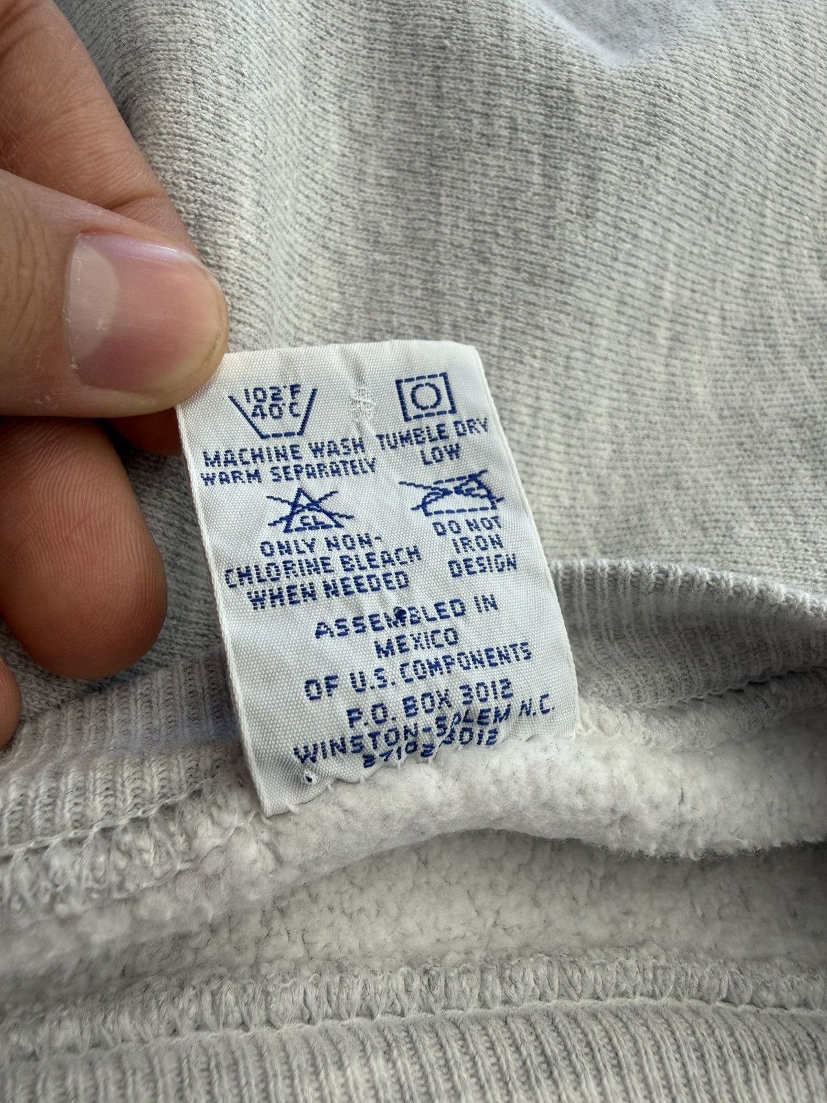 Champion 90's Vineyard Champion Reverse Weave Crewneck Size US XL / EU 56 / 4 - 4 Thumbnail
