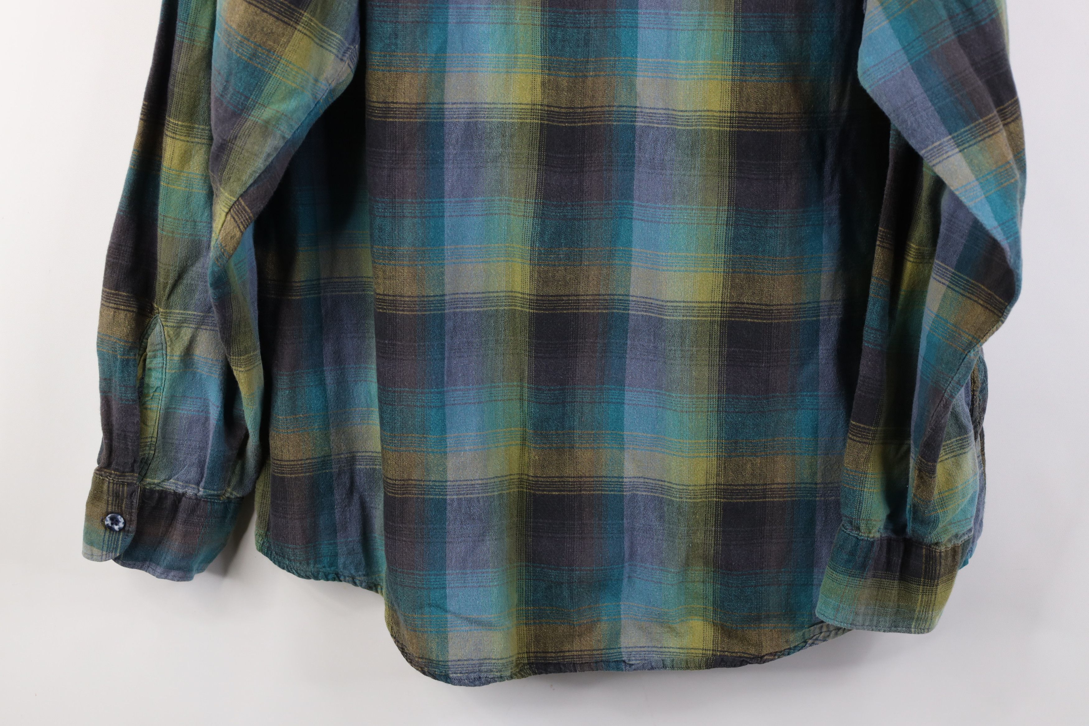 Vintage Vintage 90s IOU Flannel Madras Plaid Collared Button Shirt Size US L / EU 52-54 / 3 - 11 Thumbnail