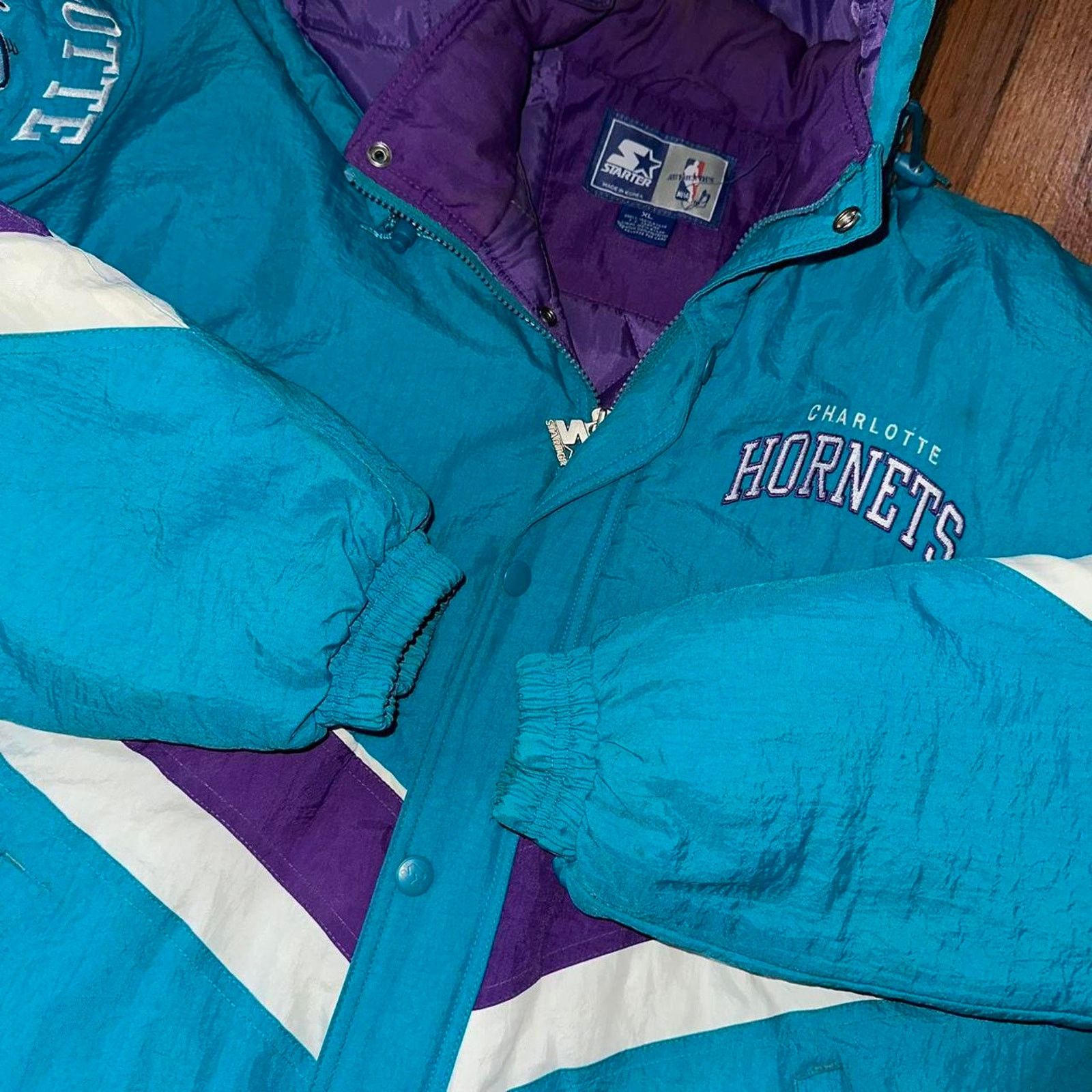 NBA × Starter Vintage 90s Starter Charlotte Hornets Full Zip Jacket NBA XL Size US XL / EU 56 / 4 - 7 Thumbnail