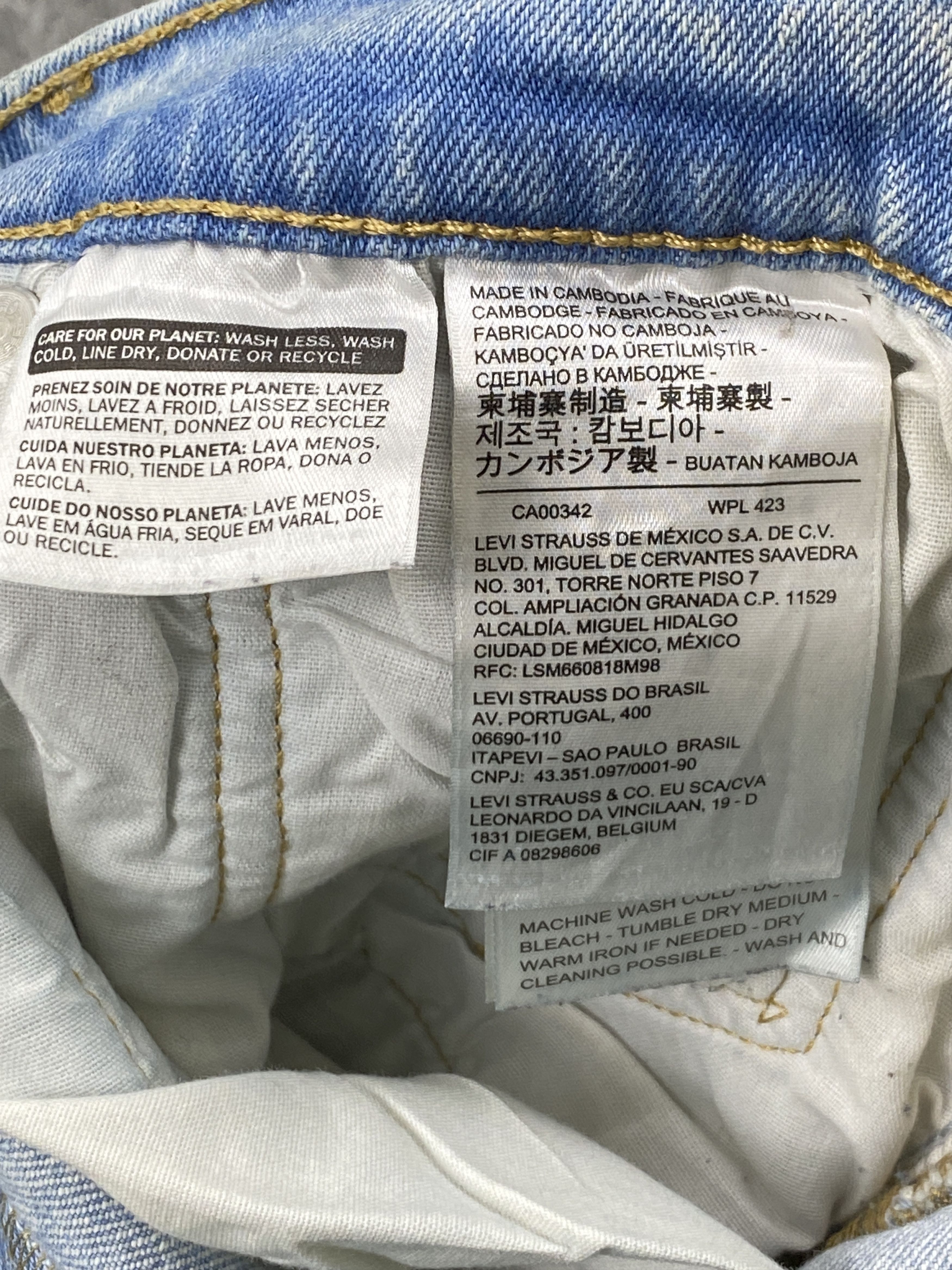 Levi's Vintage Levis 501 Light Wash Blue Jeans DP2755 Size US 32 / EU 48 - 7 Thumbnail