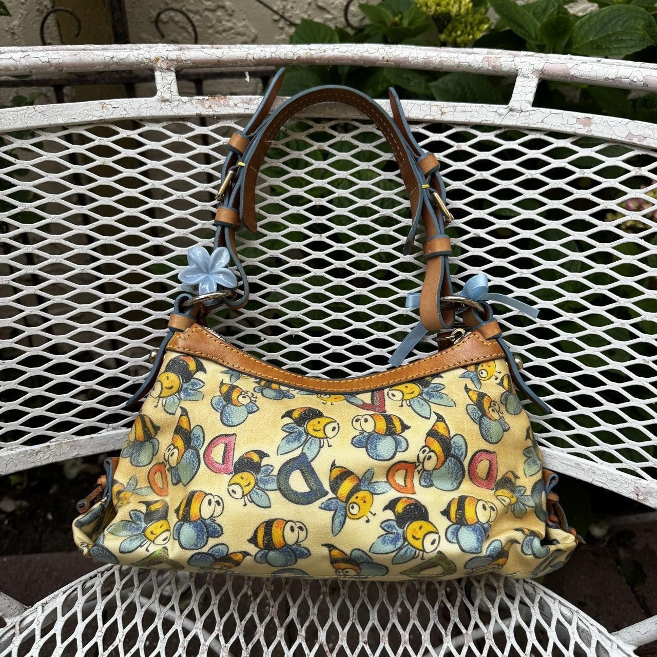 Dooney & Bourke Rare Dooney & Bourke Bumble Bee Bag Size ONE SIZE - 2 Thumbnail