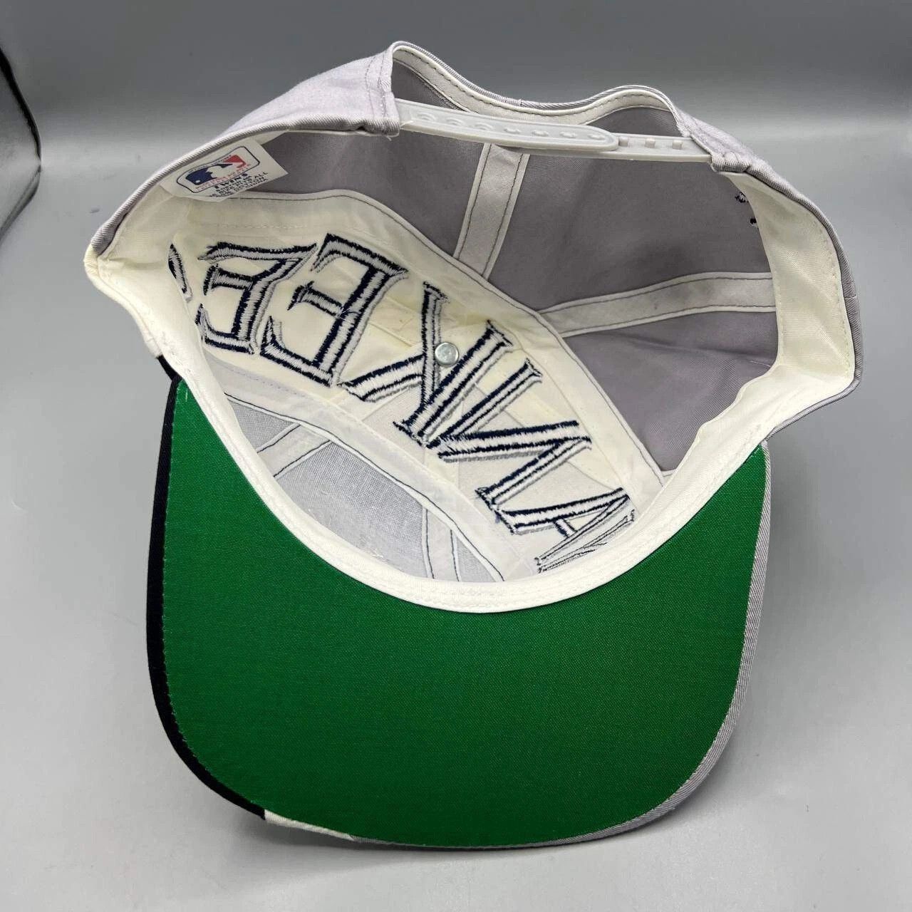 Twins Enterprise Inc. × Vintage New York Yankees Hat Men Twins Enterprise MLB Snap Back Cap Size ONE SIZE - 3 Thumbnail