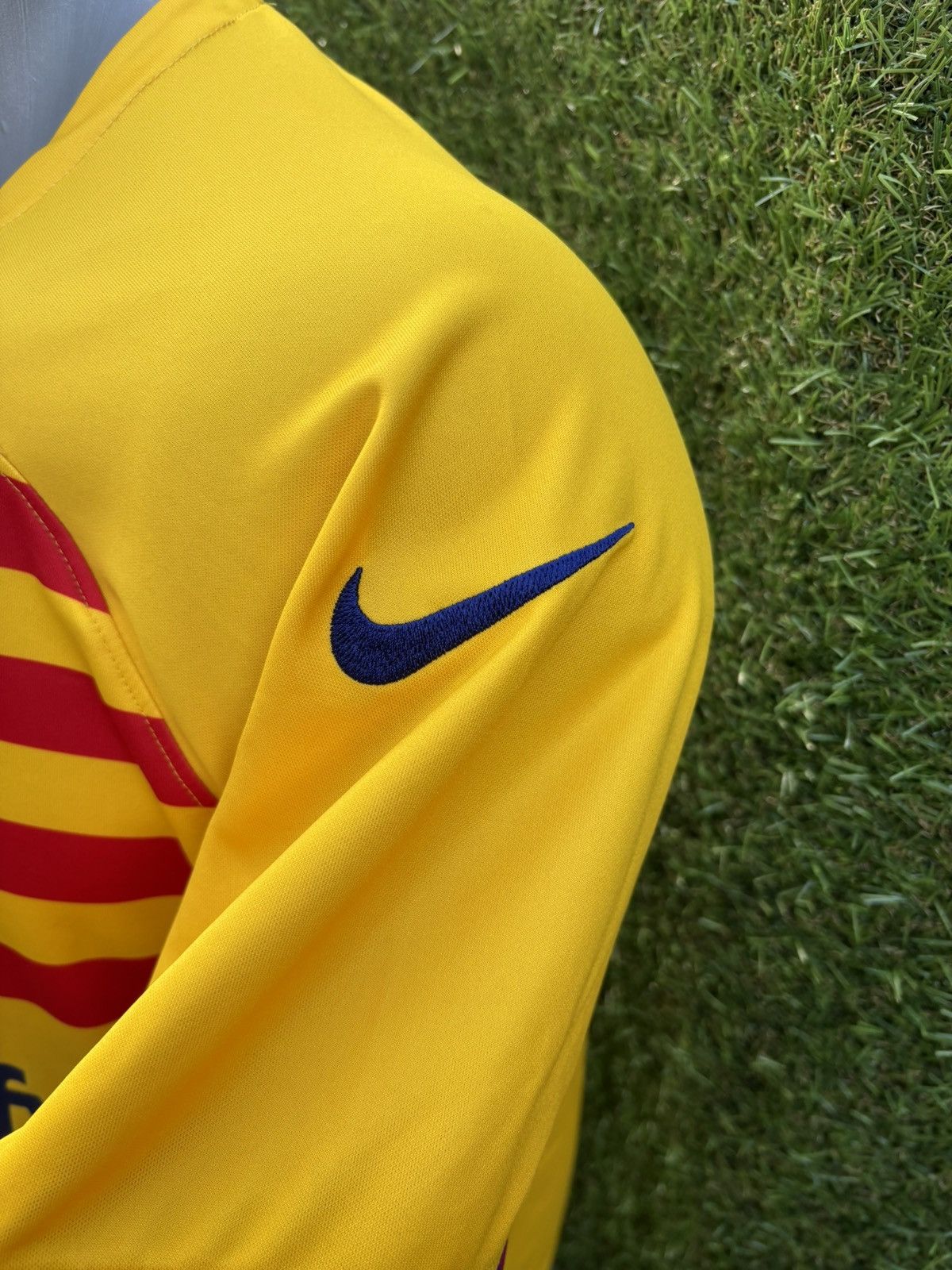 Nike Jersey lewandowski barcelone Size US M / EU 48-50 / 2 - 6 Thumbnail