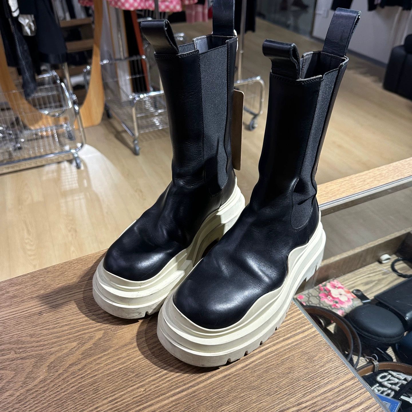 Bottega Veneta BOTTEGA VENETA may187 thick sole chelsea boots 35 Size US 4.5 / IT 34.5 - 1 Thumbnail