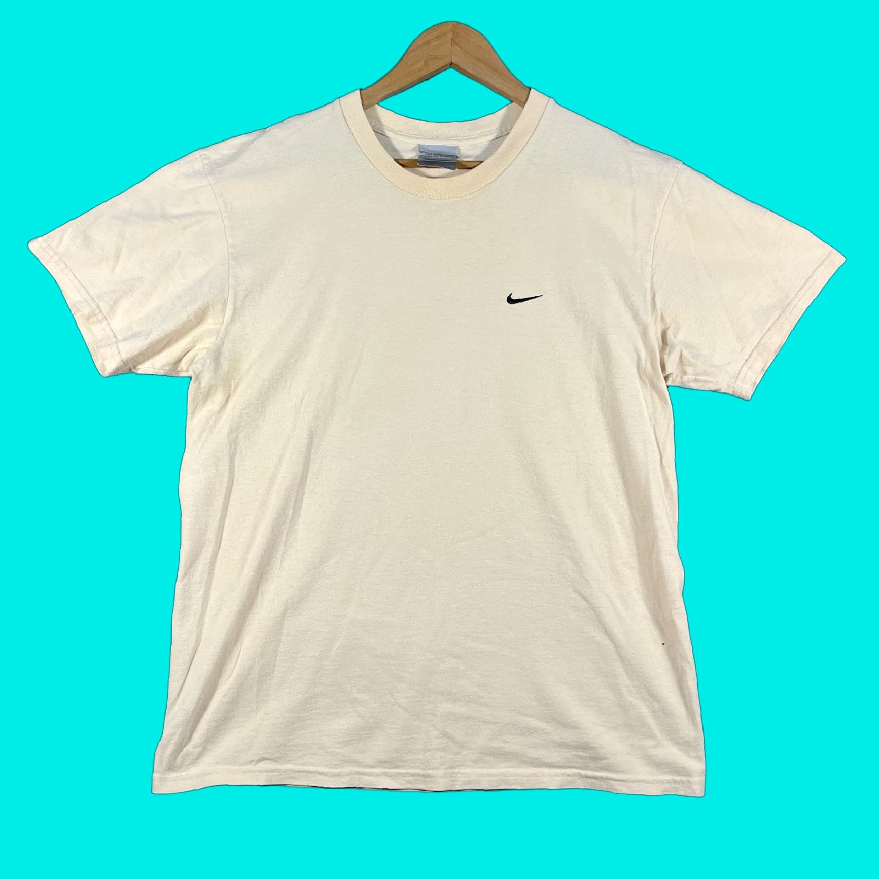 Nike VINTAGE Nike T-Shirt Check Swoosh Beige Medium 90s Logo Embroidered Men M Size US M / EU 48-50 / 2 - 1 Thumbnail