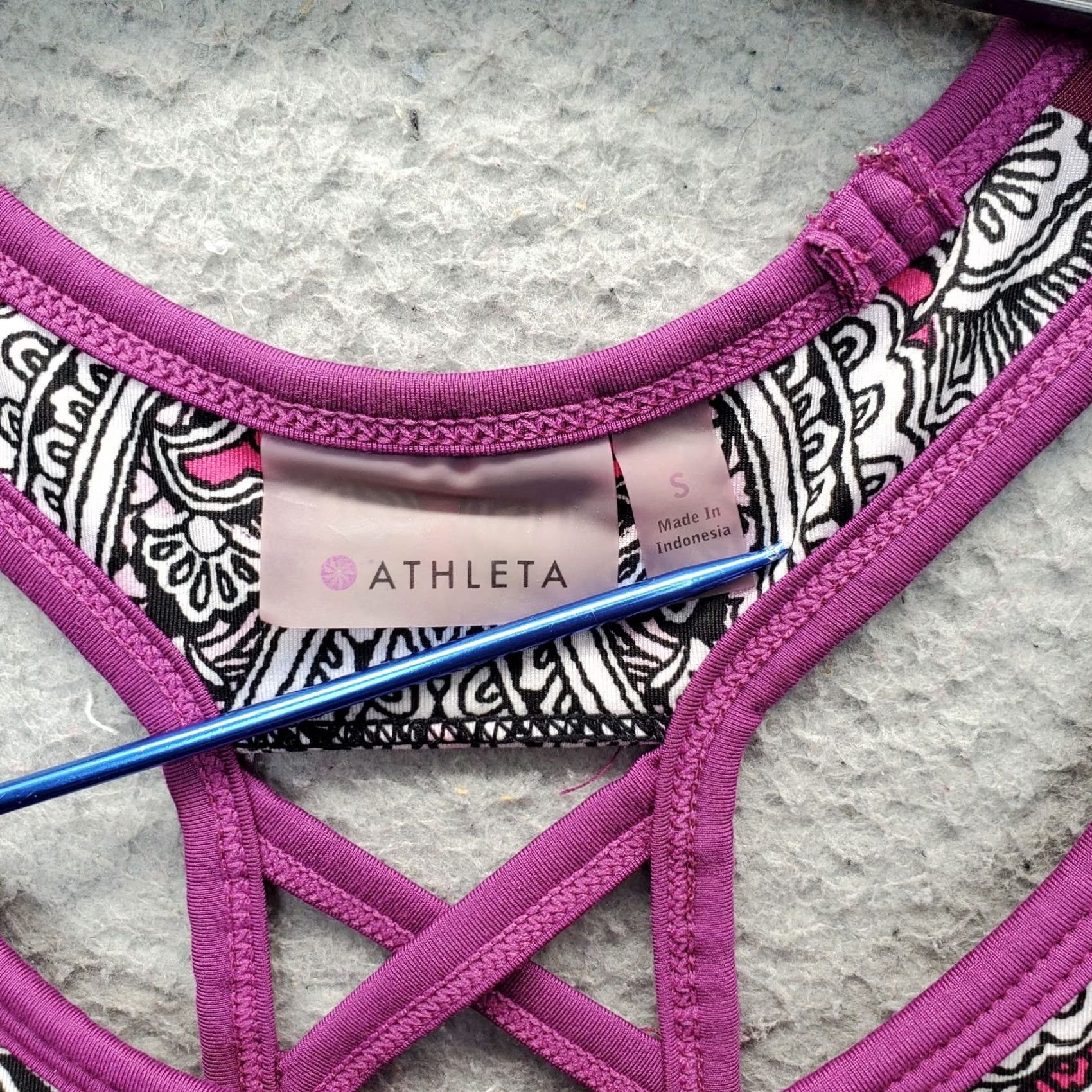 Athleta Athleta Tank Top Womens S Multicolor Paisley Wide Strap Racerback Underwired Bra Shirt Womens Size S Paisley Multicolor Racerback Athletic Tank Size S / US 4 / IT 40 - 5 Thumbnail