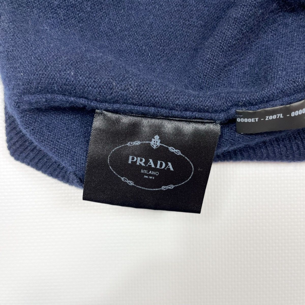 Prada Prada Milano Pure Cashmere Cardigan V-Neck Navy Blue Size 40 Size S / US 4 / IT 40 - 19 Thumbnail