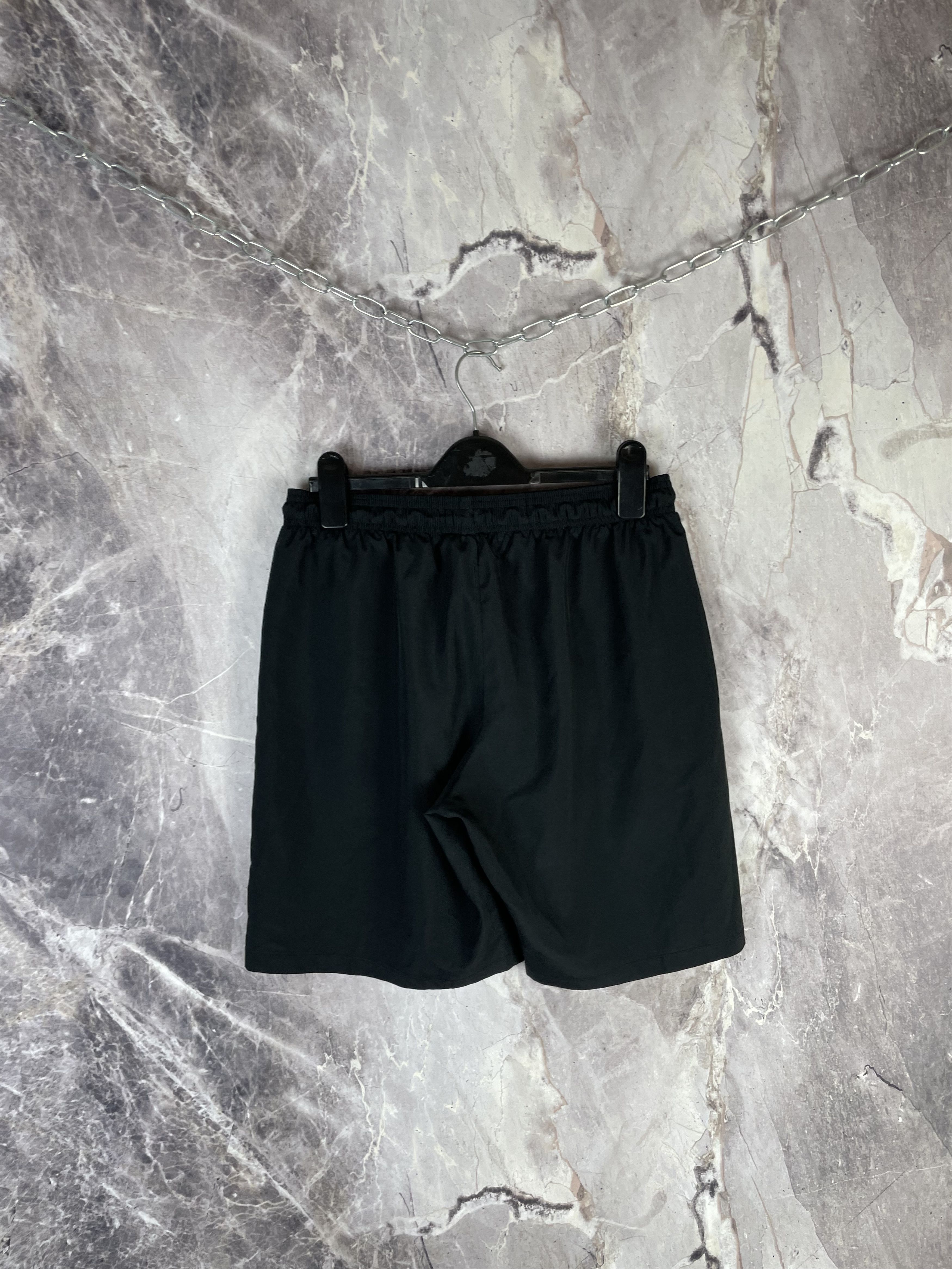 Nike Nike England Mens Nylon Shorts y2k Size US 32 / EU 48 - 8 Thumbnail