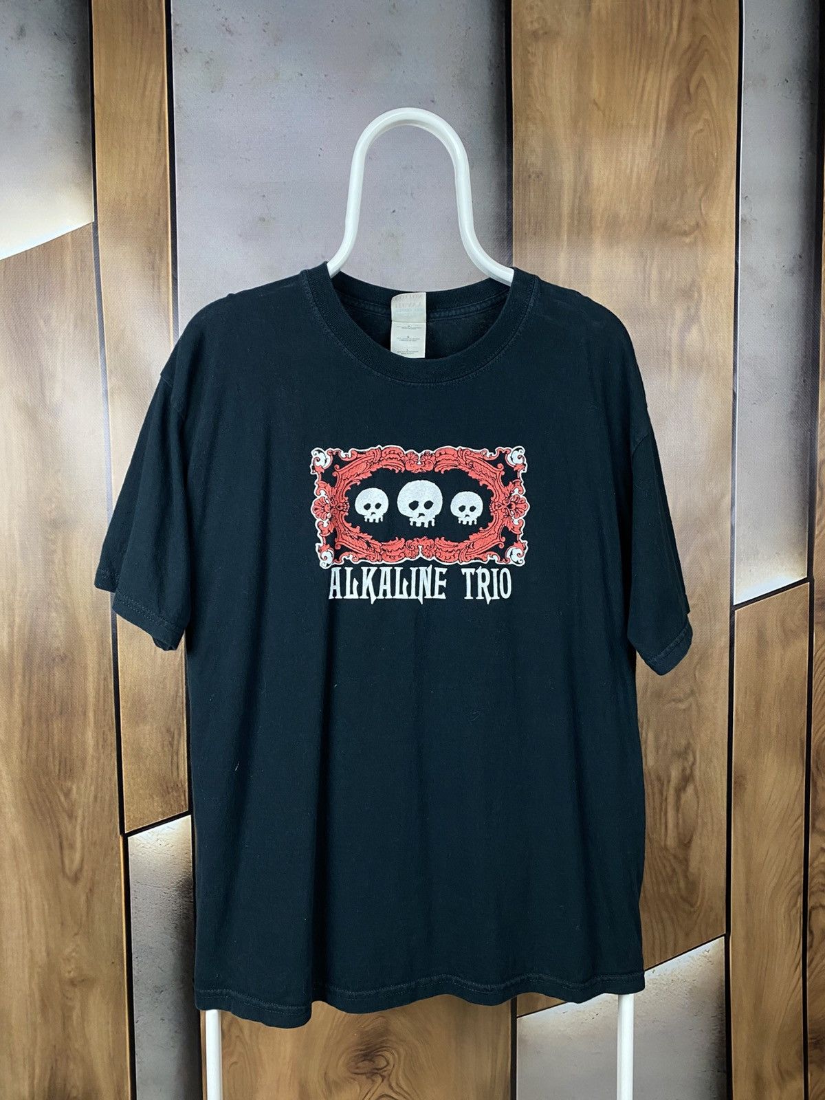 Band Tees 🎸Vintage 00s Alkaline Trio Heartskull Punk Rock Emo Tee🎸 Size US L / EU 52-54 / 3 - 1 Thumbnail