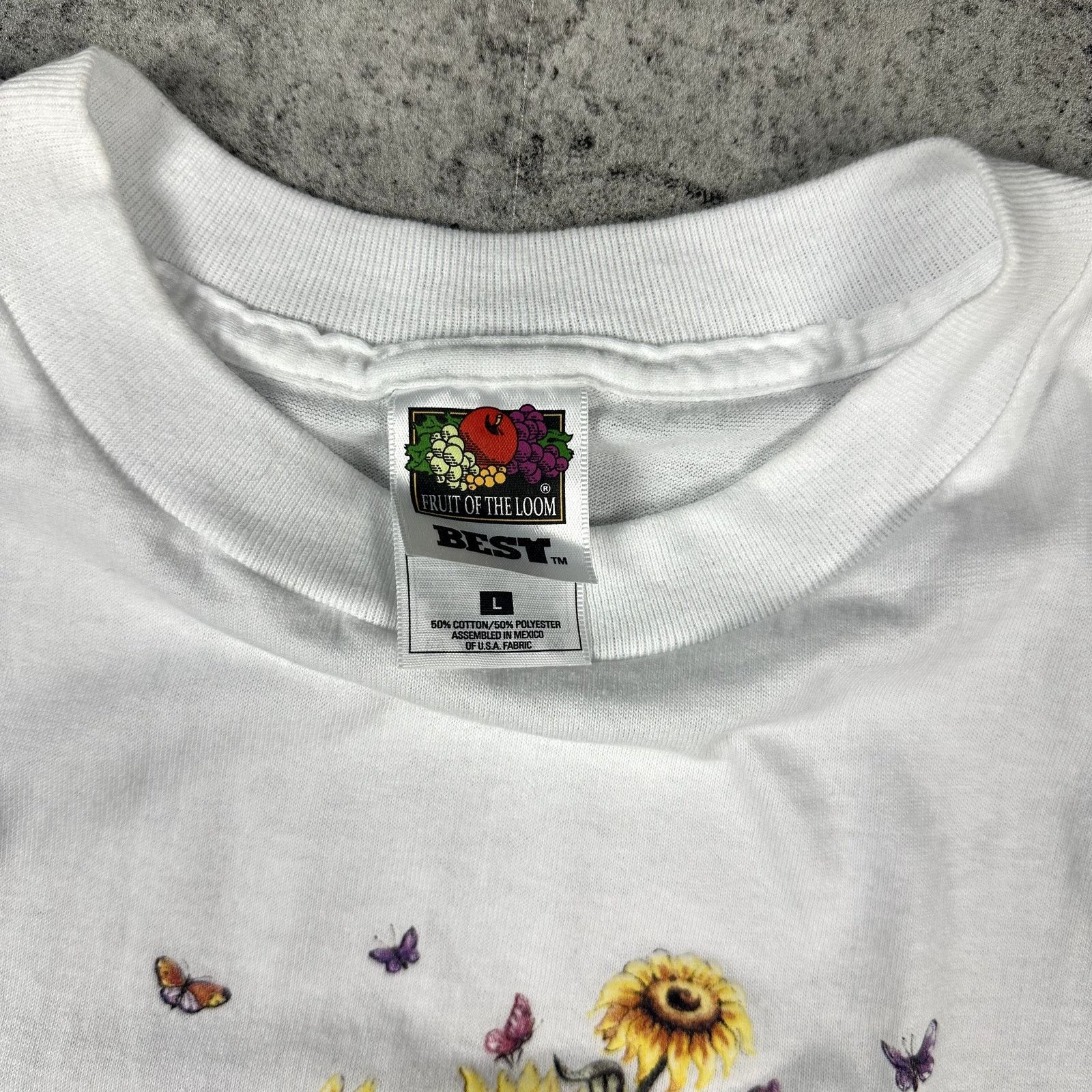 Fruit Of The Loom Vintage Butterfly Shirt Size Large Y2K Era Size US L / EU 52-54 / 3 - 3 Thumbnail