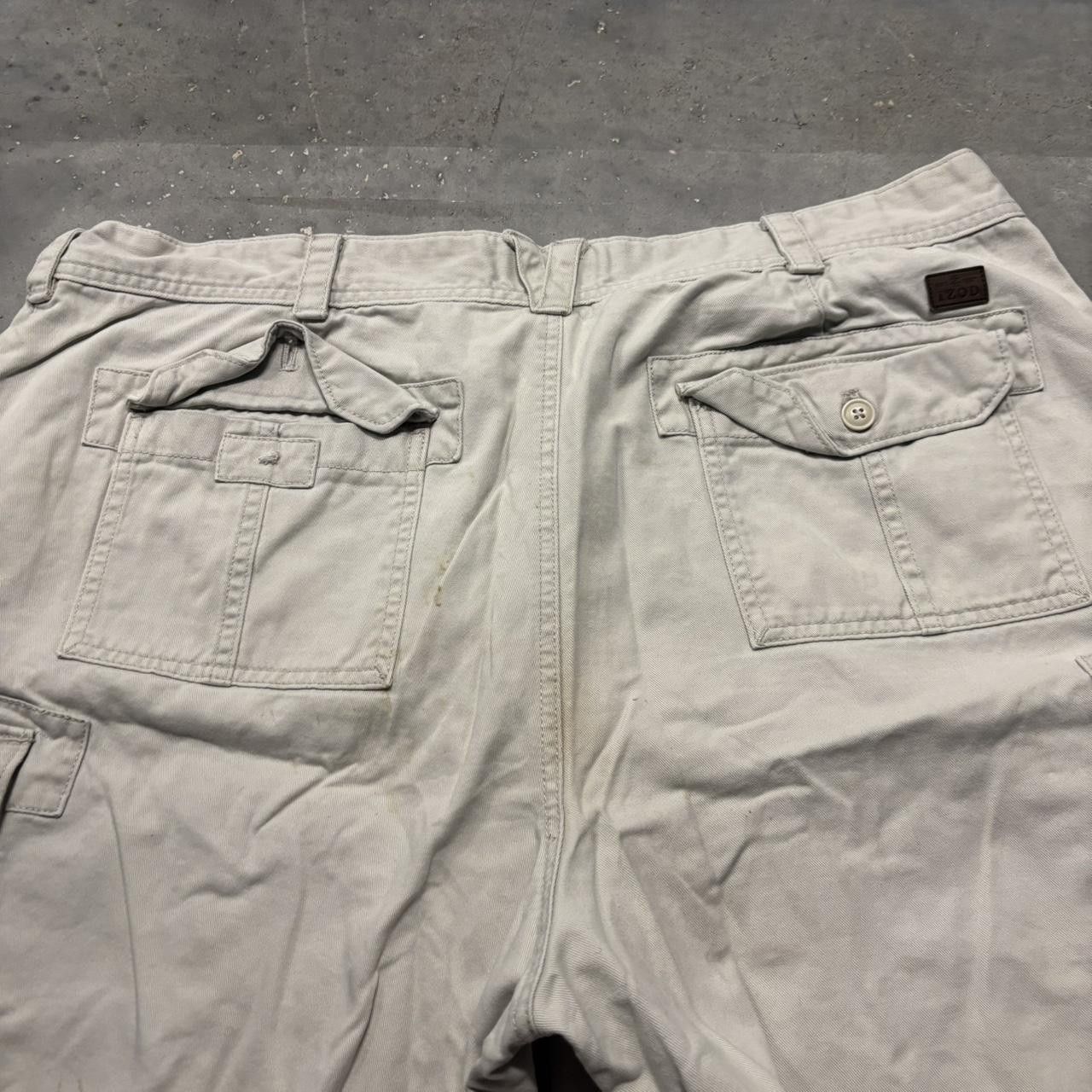 Japanese Brand × Vintage Crazy Vintage Y2K/2000s Baggy White Streetwear Skater Cargo Shorts! Size US 38 / EU 54 - 6 Thumbnail