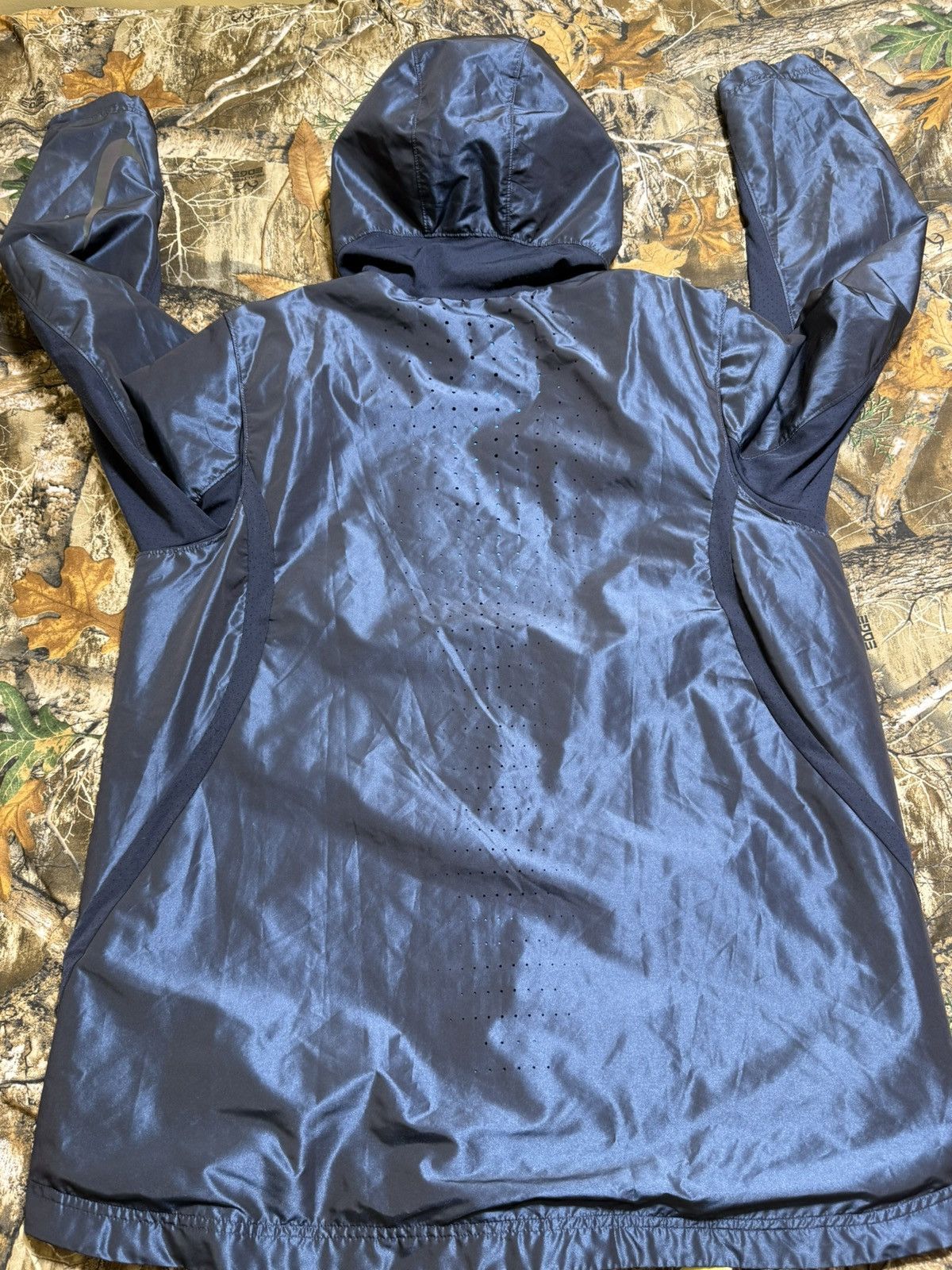 Nike ***FINAL DROP***RARE NIKE SHIELDTECH METALLIC JACKET SIZE XL Size US XL / EU 56 / 4 - 17 Thumbnail
