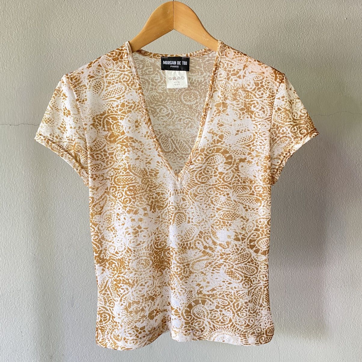 Morgan De Toi MORGAN DE TOI Y2K Beige Lace-Print V-Neck Tee Mesh Size S / US 4 / IT 40 - 14 Thumbnail