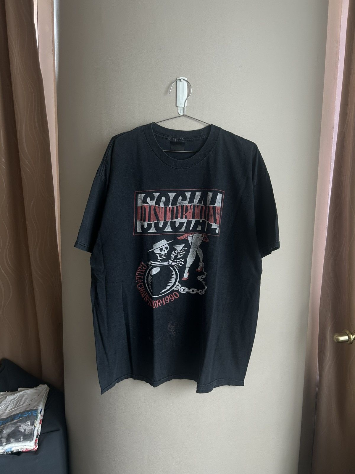 Band Tees Vintage Thrashed Social Distortion Shirt Ball And Chain Size US L / EU 52-54 / 3 - 1 Thumbnail