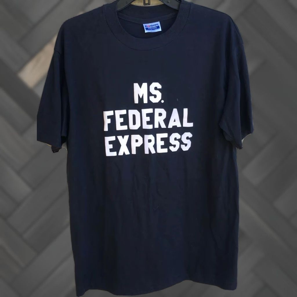 Hanes VINTAGE Hanes T-Shirt USA XL/XXL 50/50 Fed Ex MS. FEDERAL EXPRESS Short Sleeve Men's 1980s Black/Navy Logo Shirt Size US XL / EU 56 / 4 - 1 Thumbnail