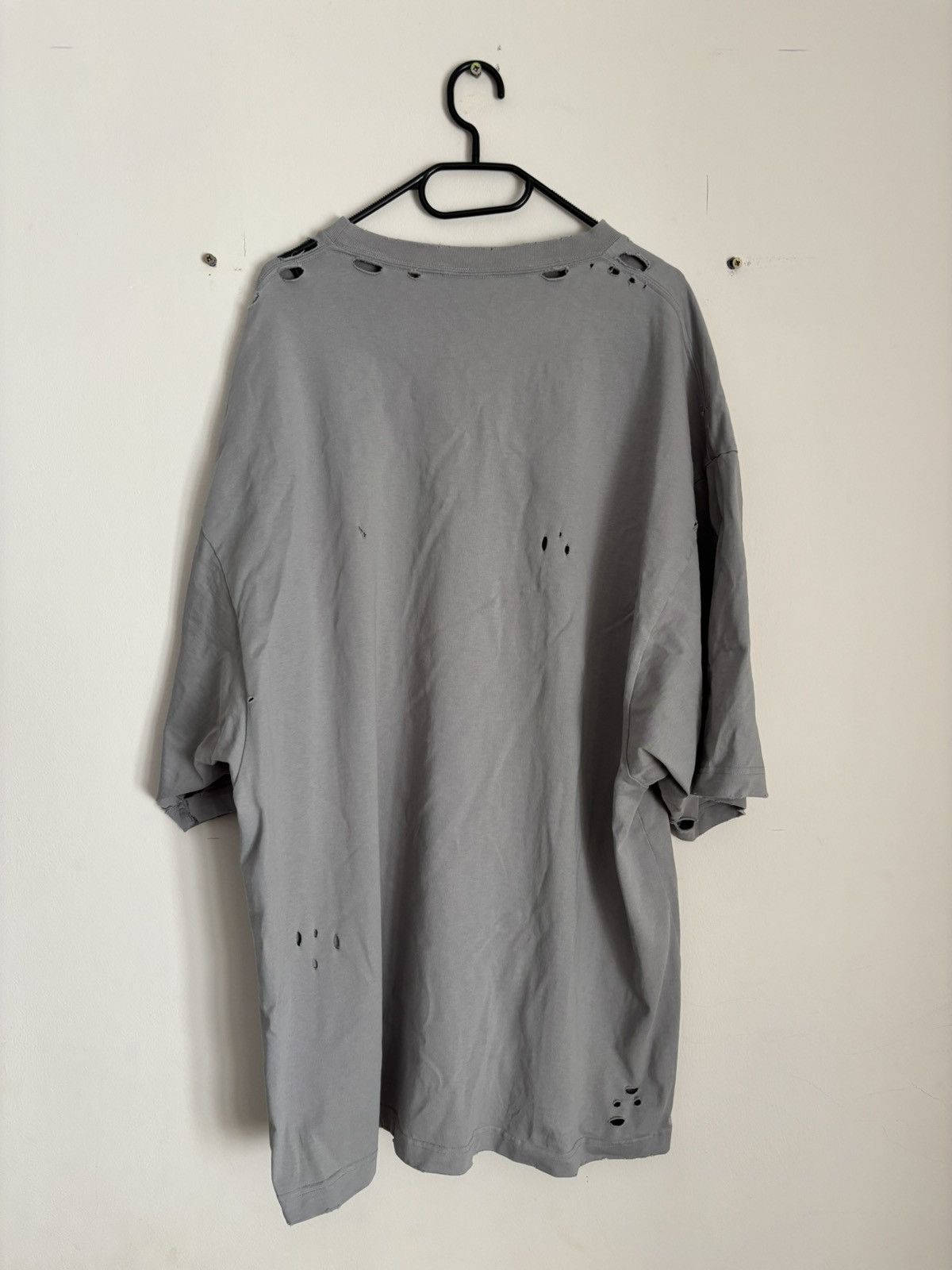 Balenciaga Balenciaga Blurred Logo Distressed Tee Size US M / EU 48-50 / 2 - 2 Thumbnail