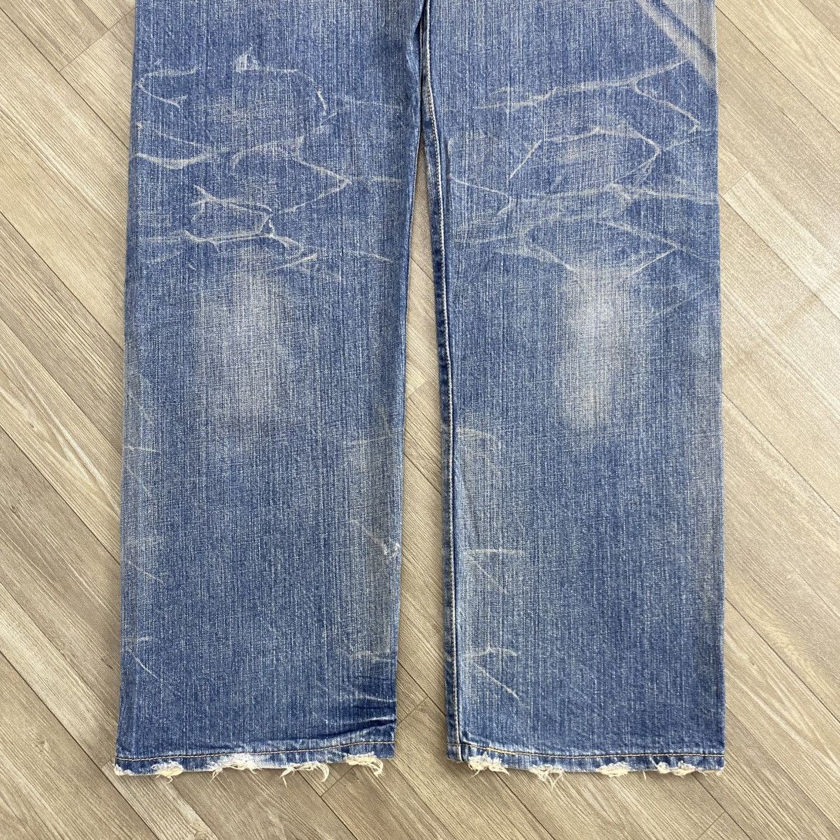 Levi's Vintage Clothing 1990s Vintage Levis 501 36x32 Distressed Faded Blue Jeans Size US 36 / EU 52 - 13 Thumbnail