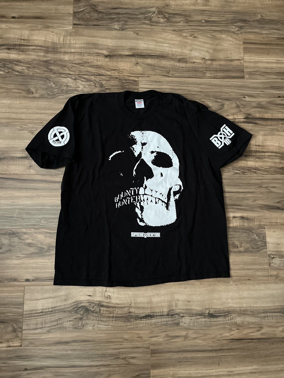 Supreme Supreme Bounty Hunter Skulls Tee | Grailed