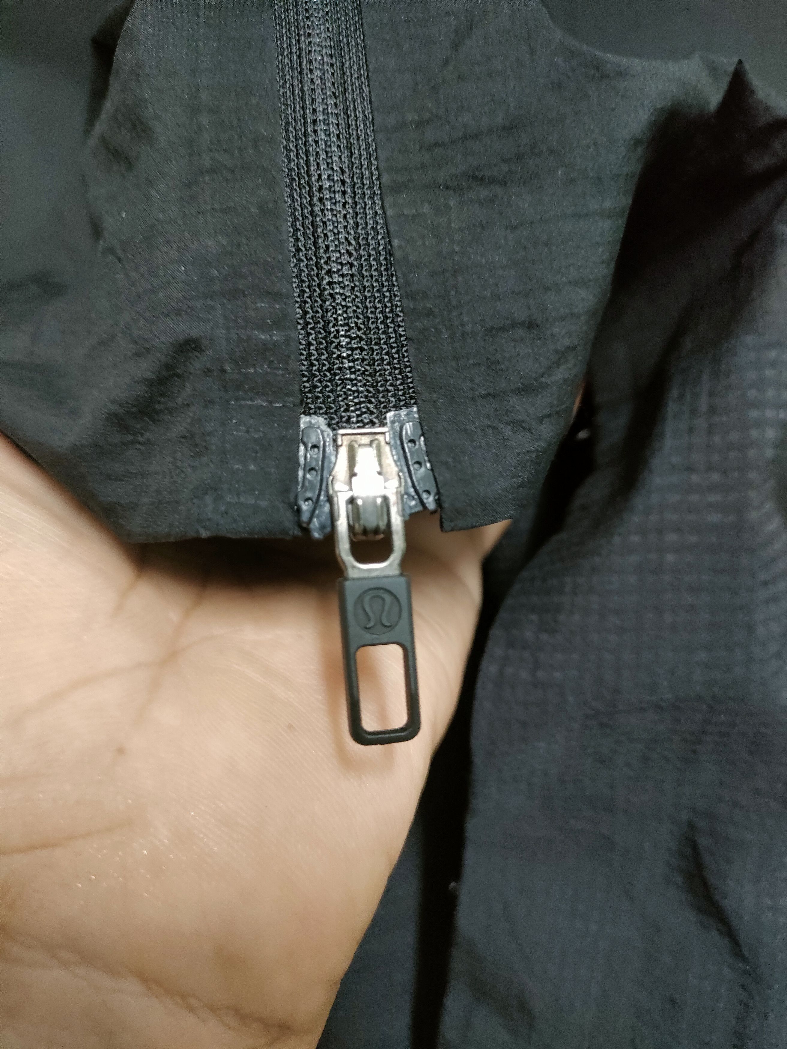Lululemon Lululemon Designer In Vancouver Winbreaker Size US S / EU 44-46 / 1 - 11 Thumbnail