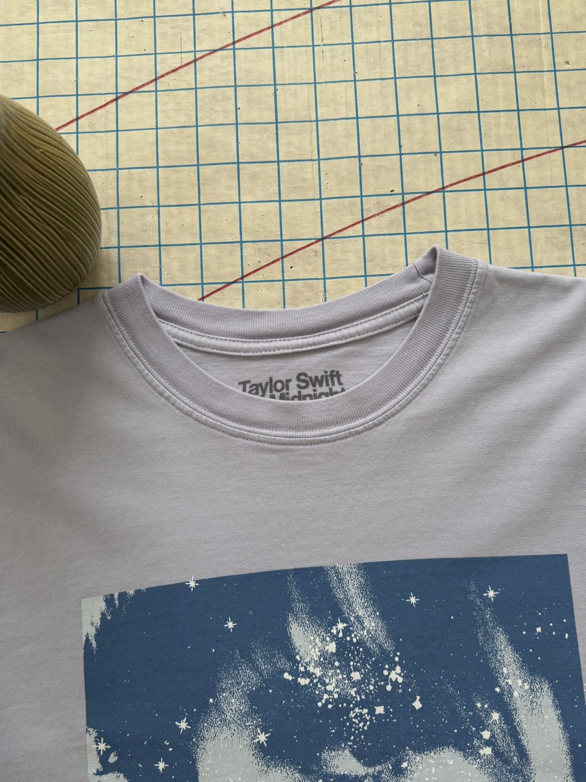 Band Tees Taylor Swift I Just Wanna Stay In That Lavender Haze Large Size L / US 10 / IT 46 - 4 Thumbnail