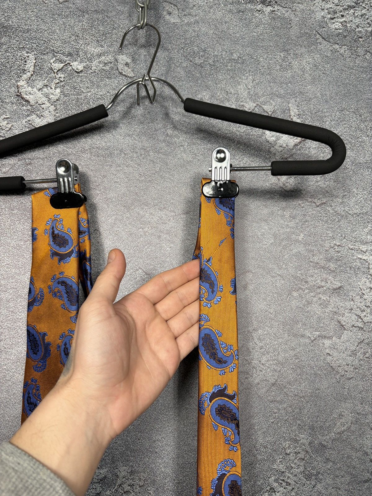 Hermes Seaward and Stearn Orange Paisley Silk Tie Size ONE SIZE - 12 Thumbnail
