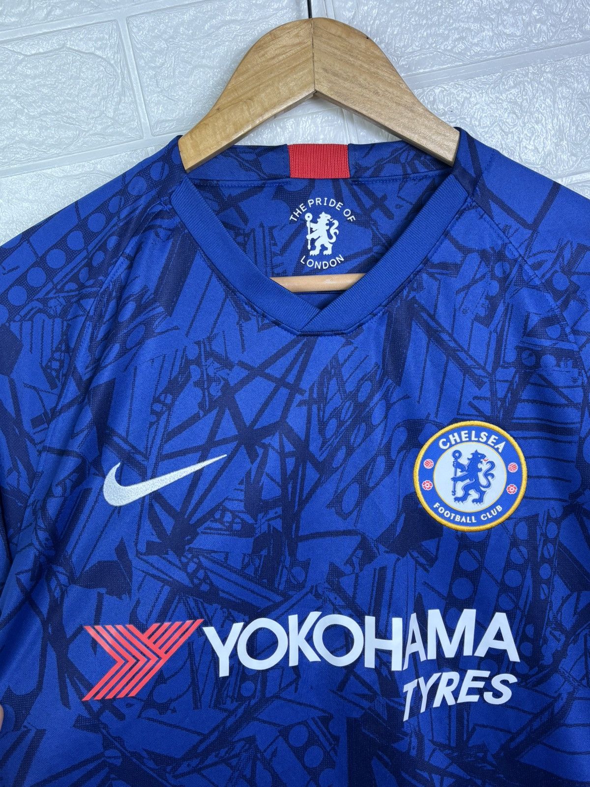 Nike CHELSEA 2019 2020 HOME FOOTBALL SHIRT SOCCER JERSEY NIKE Size US M / EU 48-50 / 2 - 4 Thumbnail