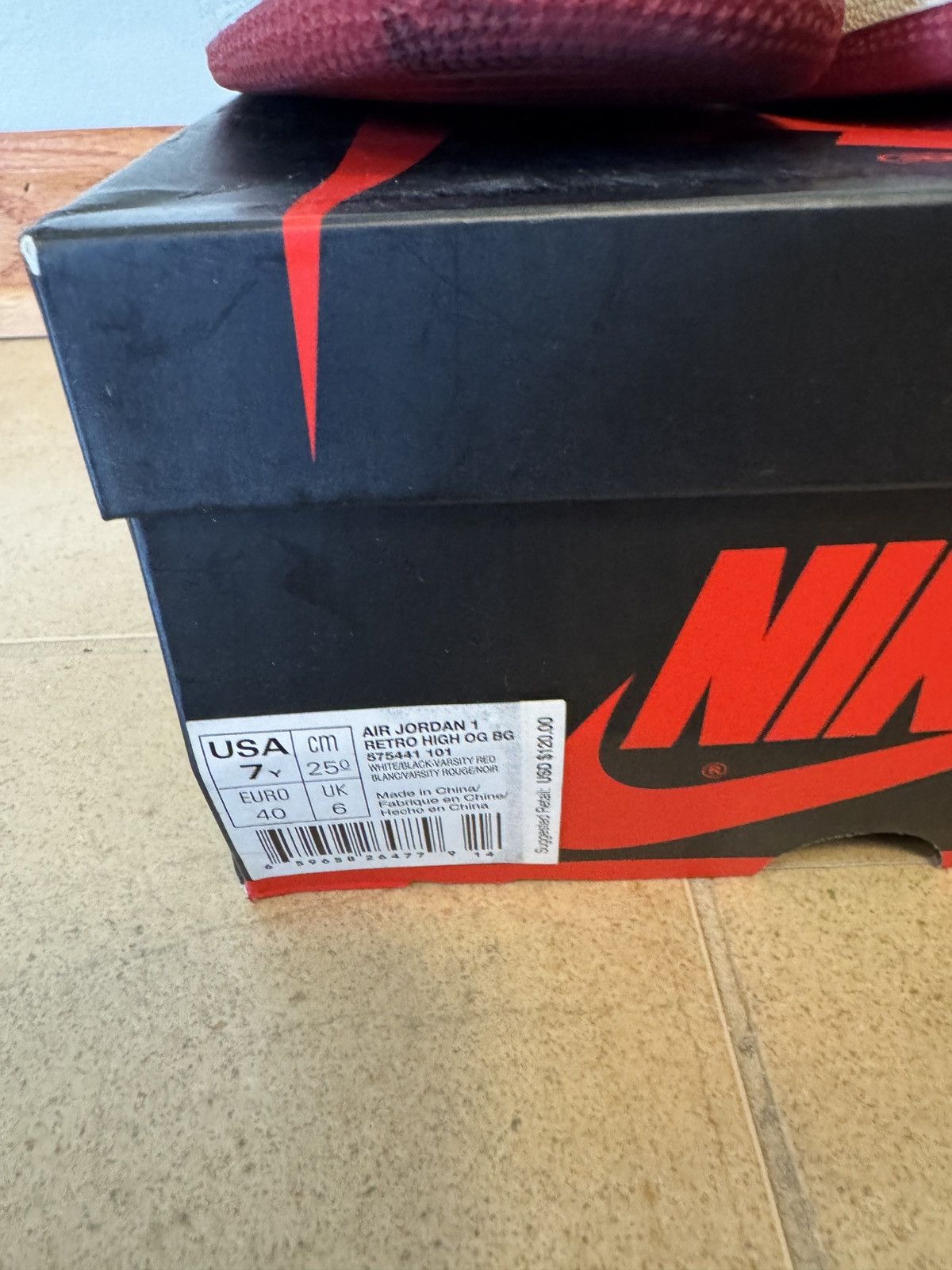 Jordan Brand Jordan 1 Retro High OG “Bred Banned” (2016) – GS Size 7Y Size US 7 / EU 40 - 7 Thumbnail