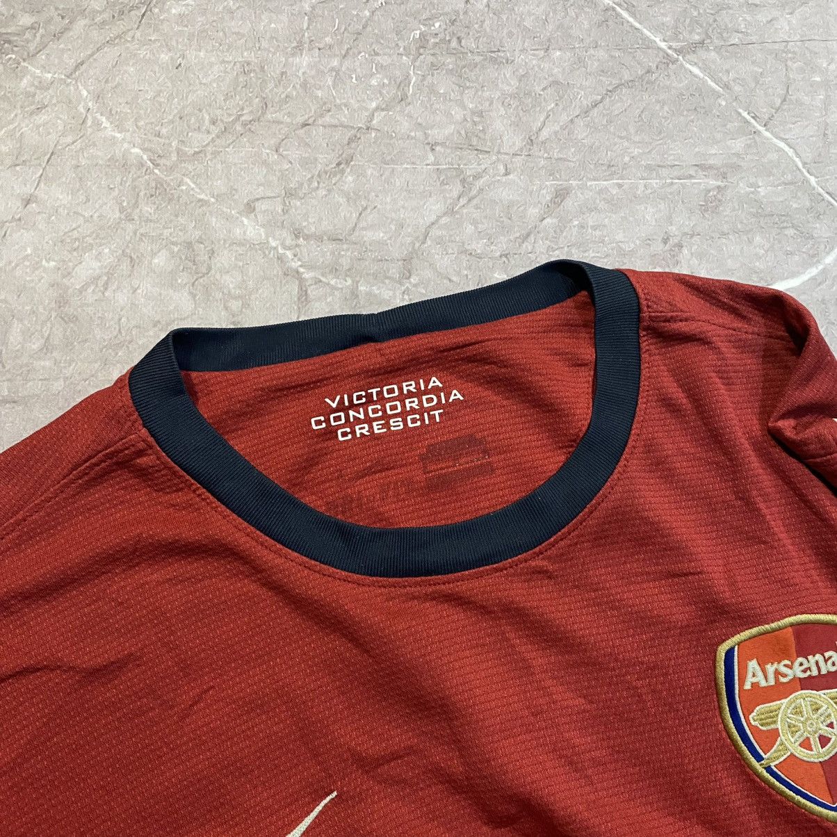 Nike S.CAZORLA ! VINTAGE NIKE ARSENAL TEE SOCCER JERSEY Size US L / EU 52-54 / 3 - 19 Thumbnail