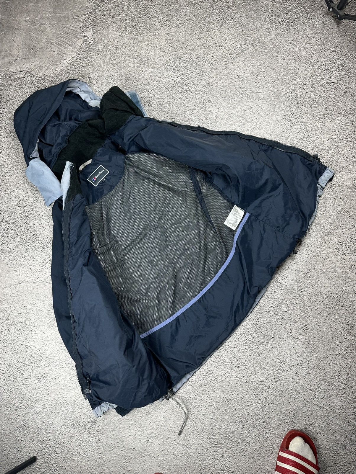 Berghaus Vintage Berghaus Rain Jacket Gore-Tex Outdoor Waterproof Size US M / EU 48-50 / 2 - 12 Thumbnail