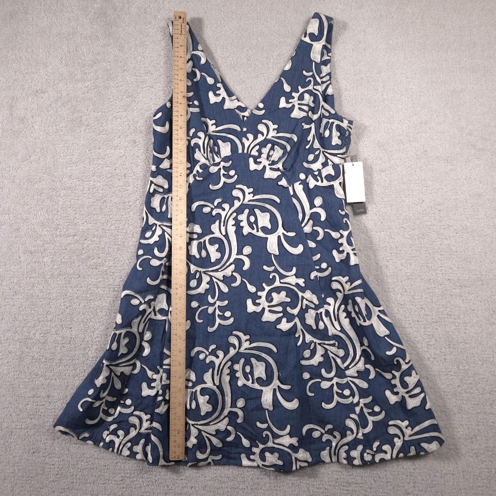 Nicole Miller Nicole Miller Dress Womens 10 Blue White Embroidered Fit & Flare Sleeveless V Neck Dress Size L / US 10 / IT 46 - 6 Thumbnail