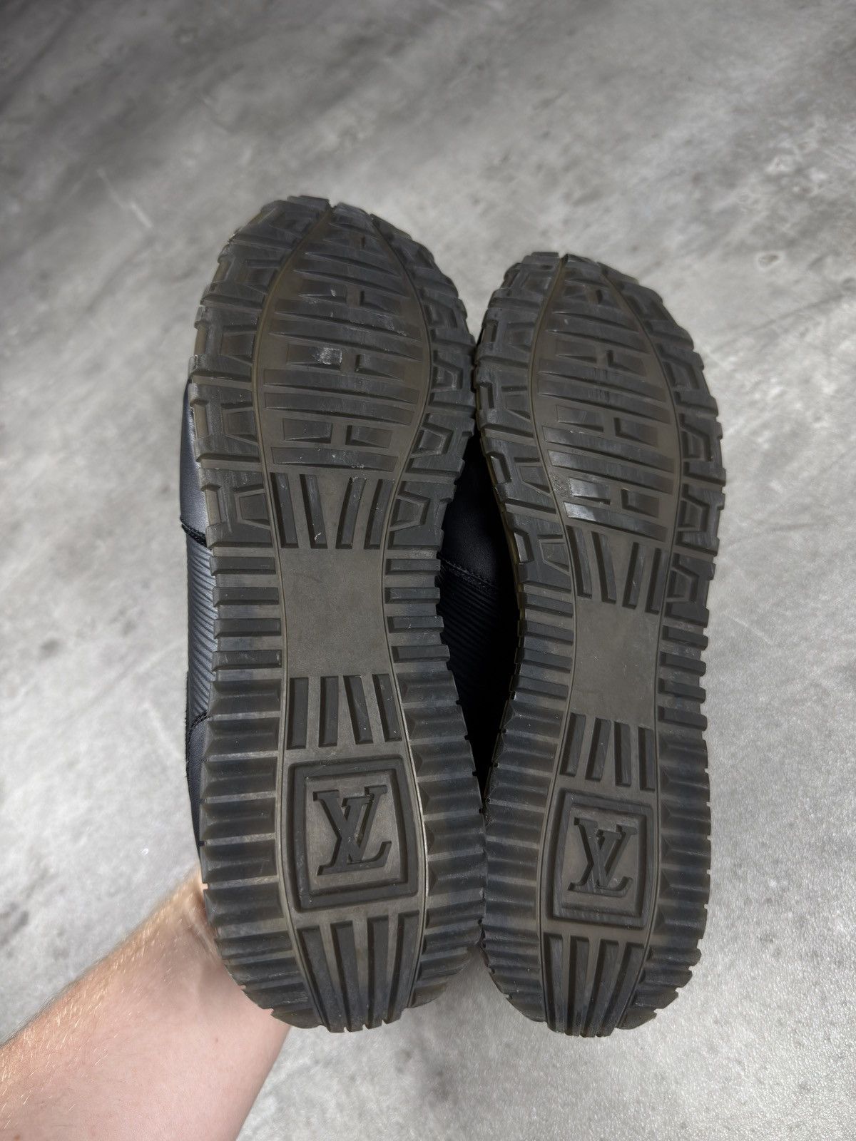 Louis Vuitton Louis Vuitton Run Away Sneakers – Black / Gold Size US 5.5 / EU 38 - 6 Thumbnail