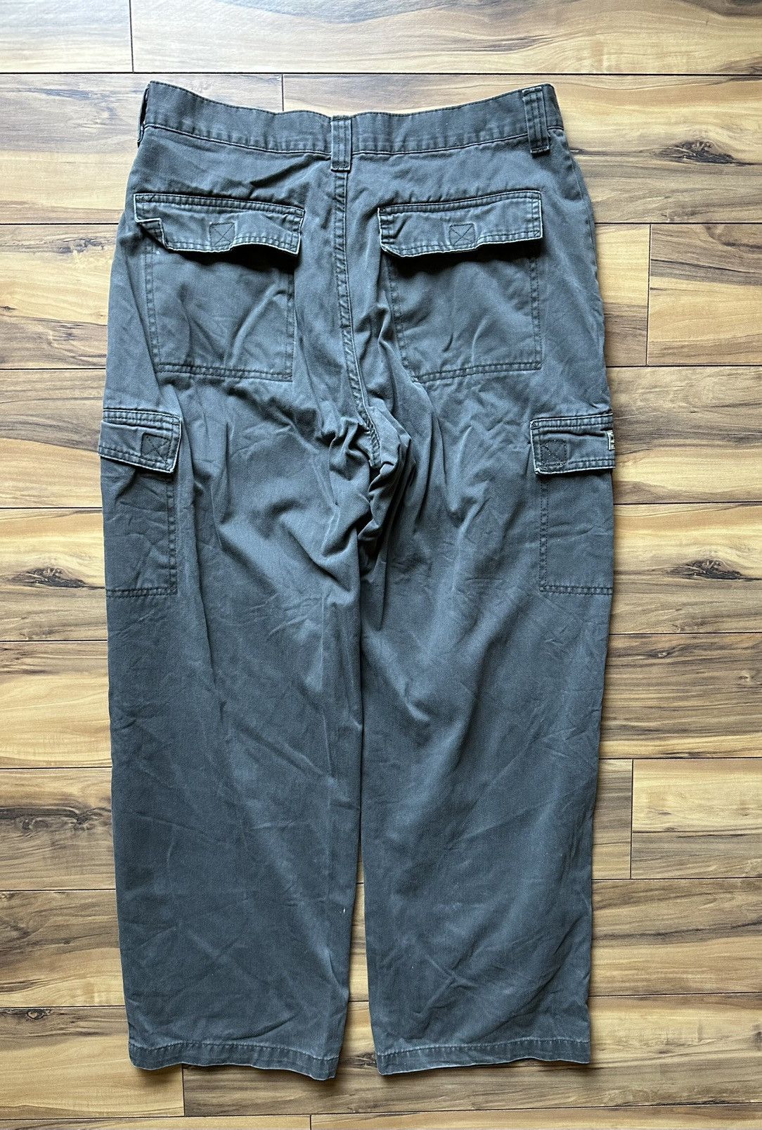 Wrangler Men's Wrangler Cargo Pants in Dark/green Gray Size US 32 / EU 48 - 5 Thumbnail