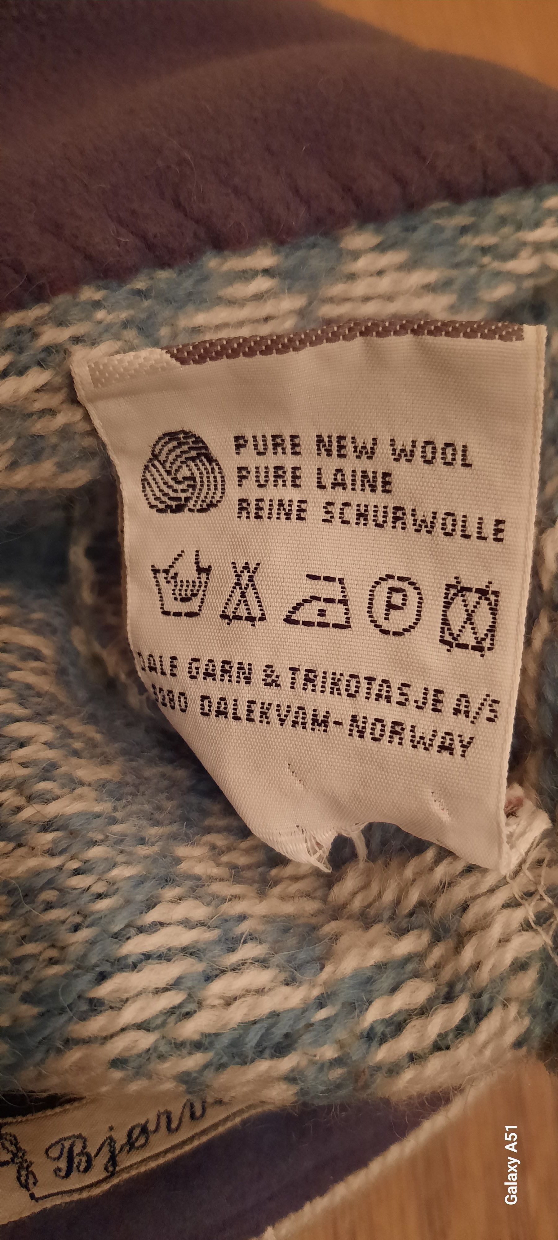 Dale Of Norway Dale of Norway Bjørvik & Opsahl Cap Story Pattern Size ONE SIZE - 4 Thumbnail