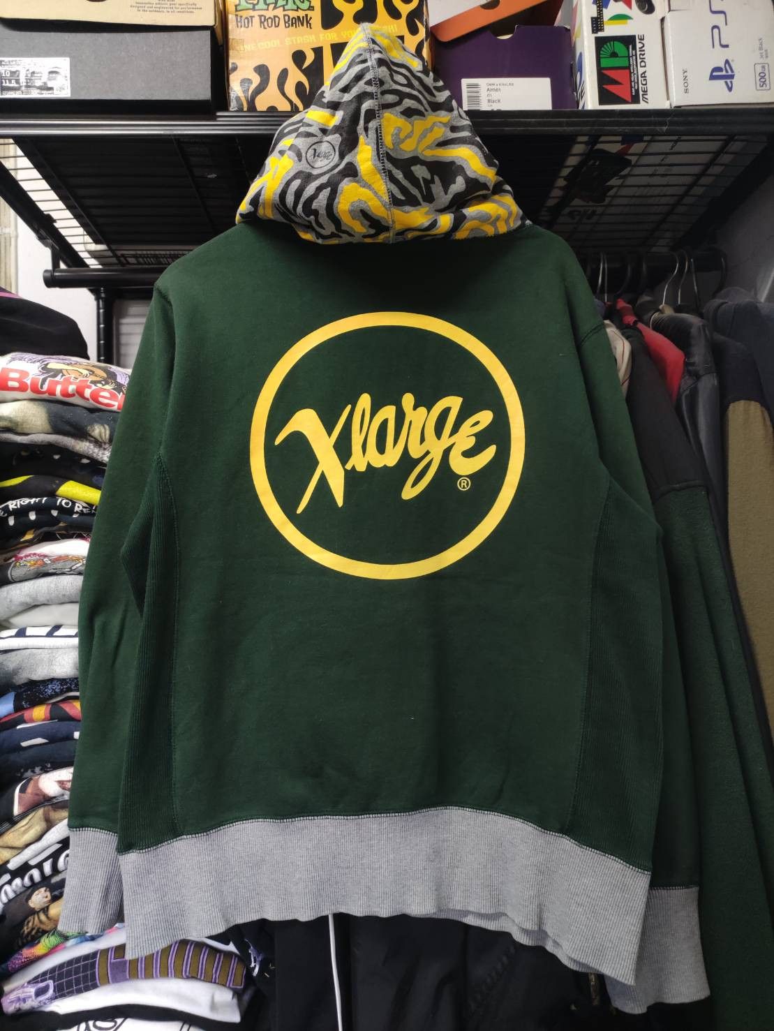 Japanese Brand Vintage Xlarge Brand Back Logo Pullover Camo Hoodie Size US M / EU 48-50 / 2 - 9 Thumbnail