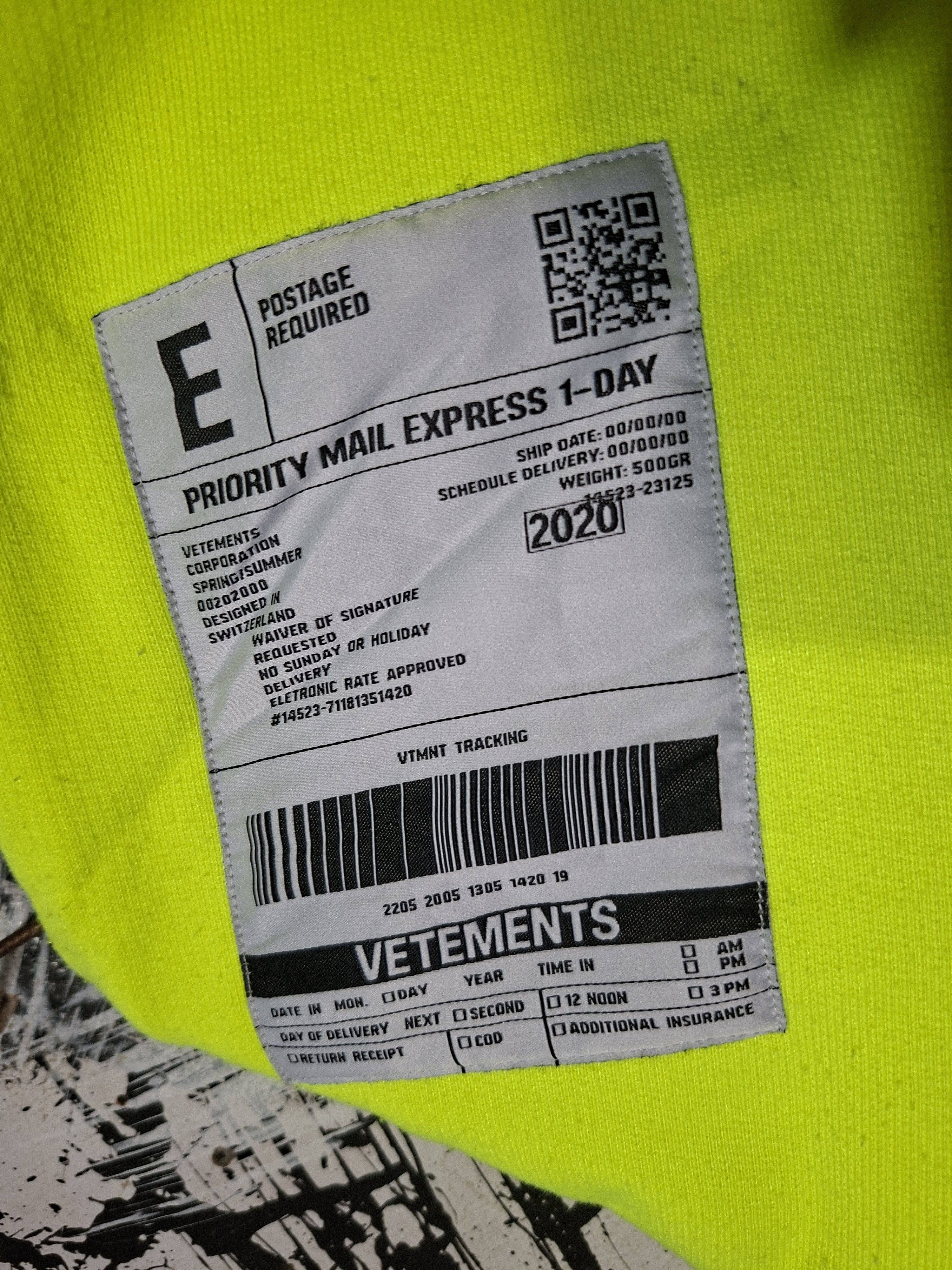 Vetements VETEMENT SS 2020 COLLECTION HOODIE Size US XS / EU 42 / 0 - 4 Thumbnail
