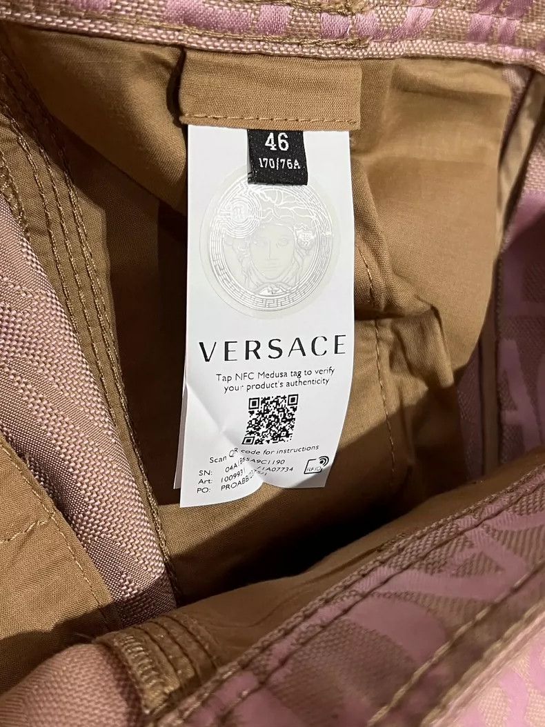 Versace Versace Letter-embroidered casual cotton shorts Size 30" / US 8 / IT 44 - 8 Thumbnail