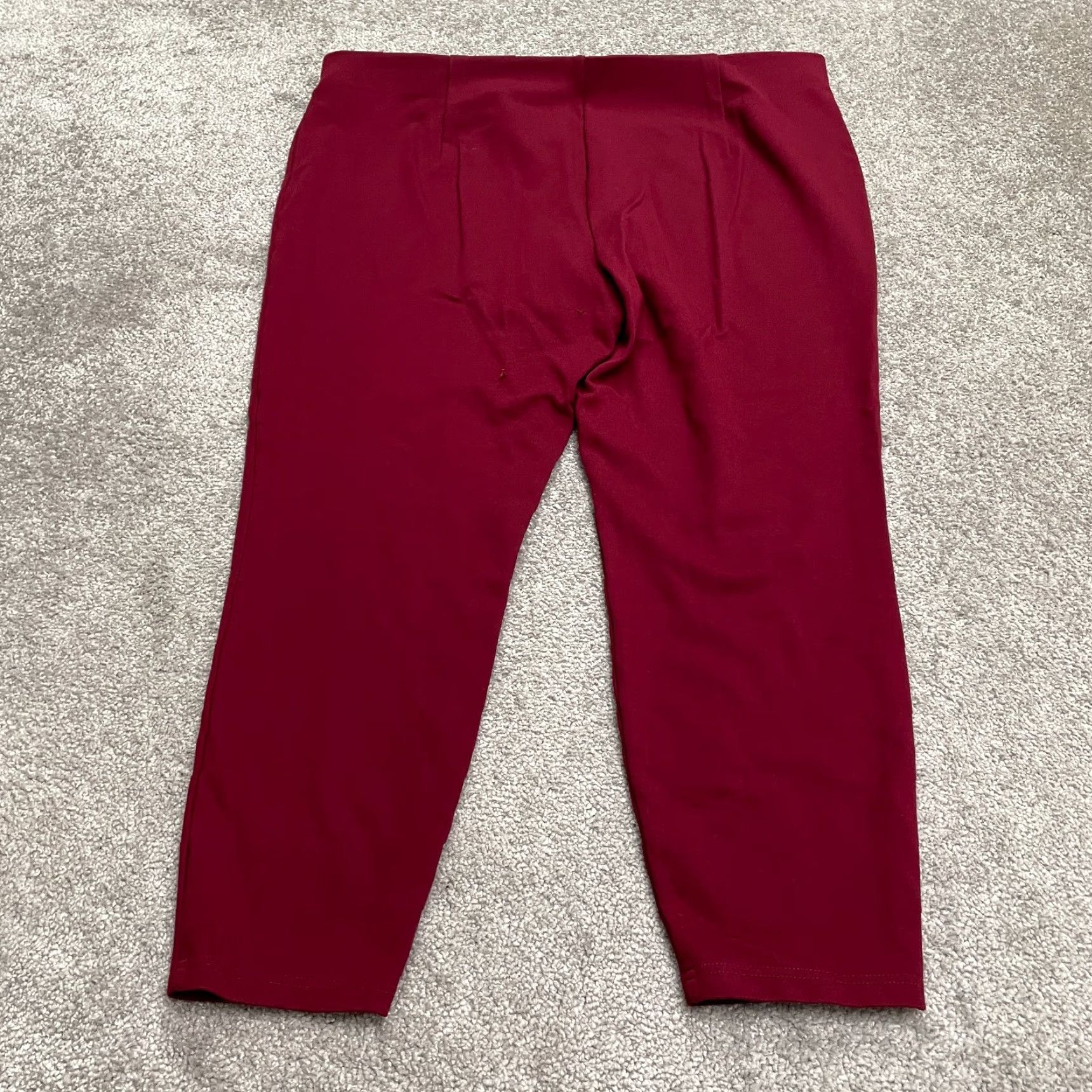 Forever 21 FOREVER 21 Cropped Pants Womens 3X Red Pull-On Tapered Cotton Knit Inseam 23.5 in Waist 40 in Casual Workwear Size 40" / US 18 - 2 Thumbnail