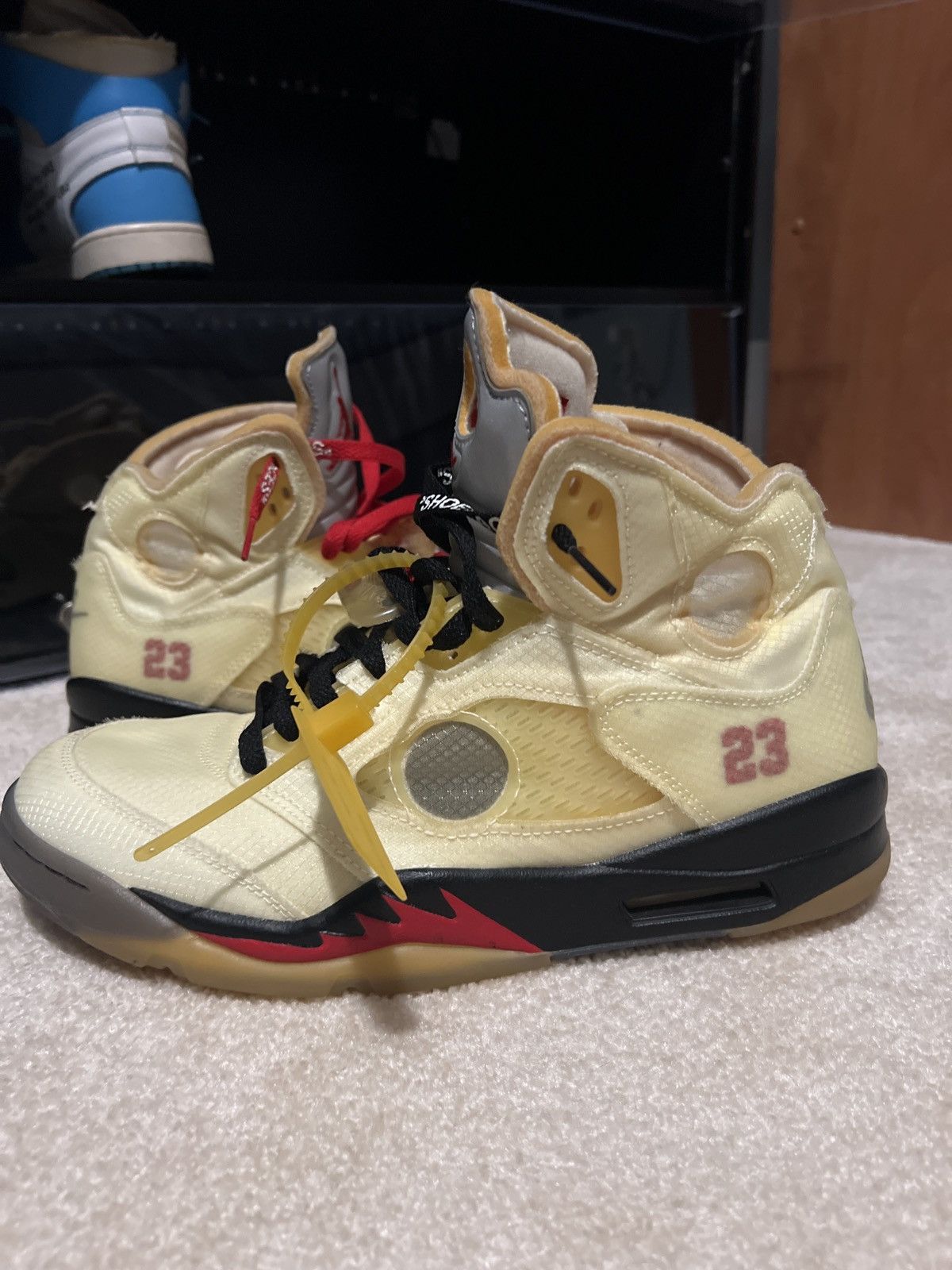 Jordan Brand × Off-White Off white Jordan 5 Size US 11 / EU 44 - 10 Thumbnail